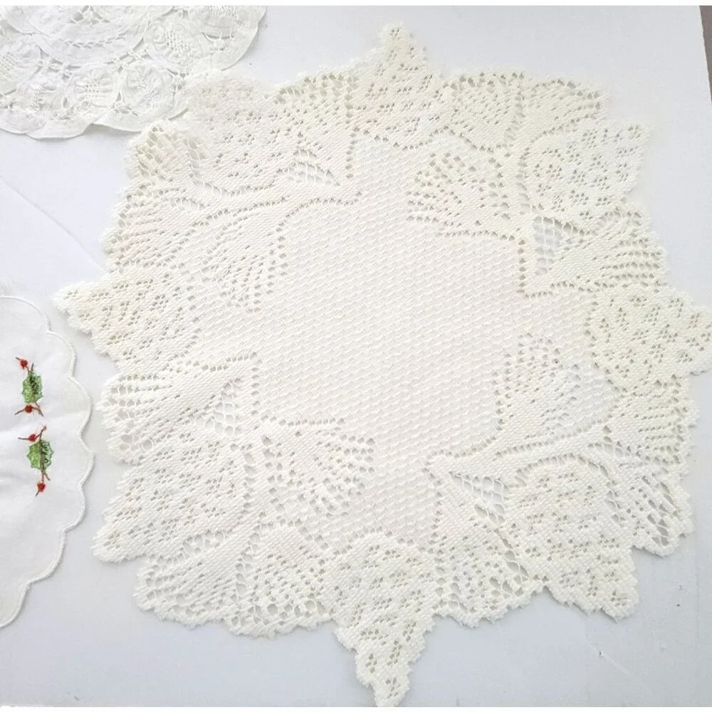 Vintage Doilies Lot of 4 Christmas Holiday Doilies 8.5